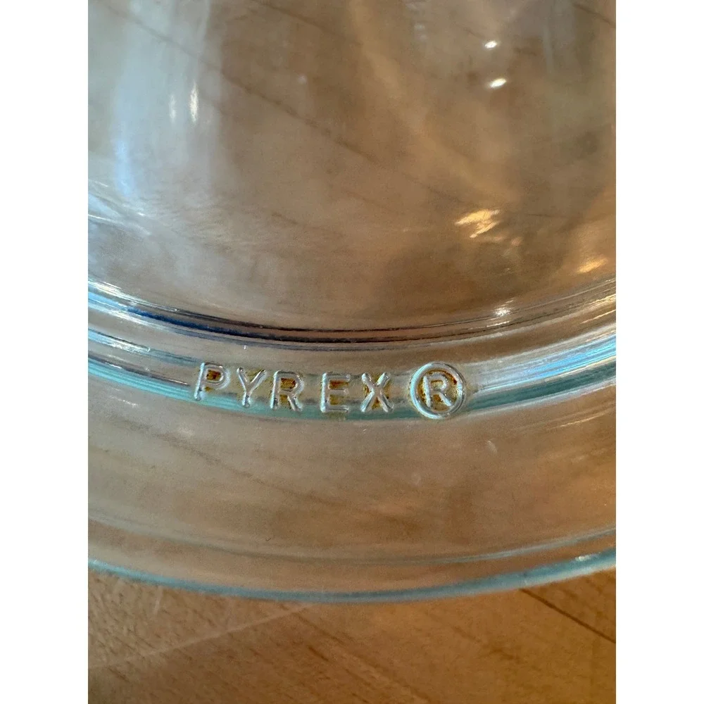 Vintage Pyrex 602-C Clear‎ Glass Oval Casserole Dish with Ribbed Lid 1.5 Quart